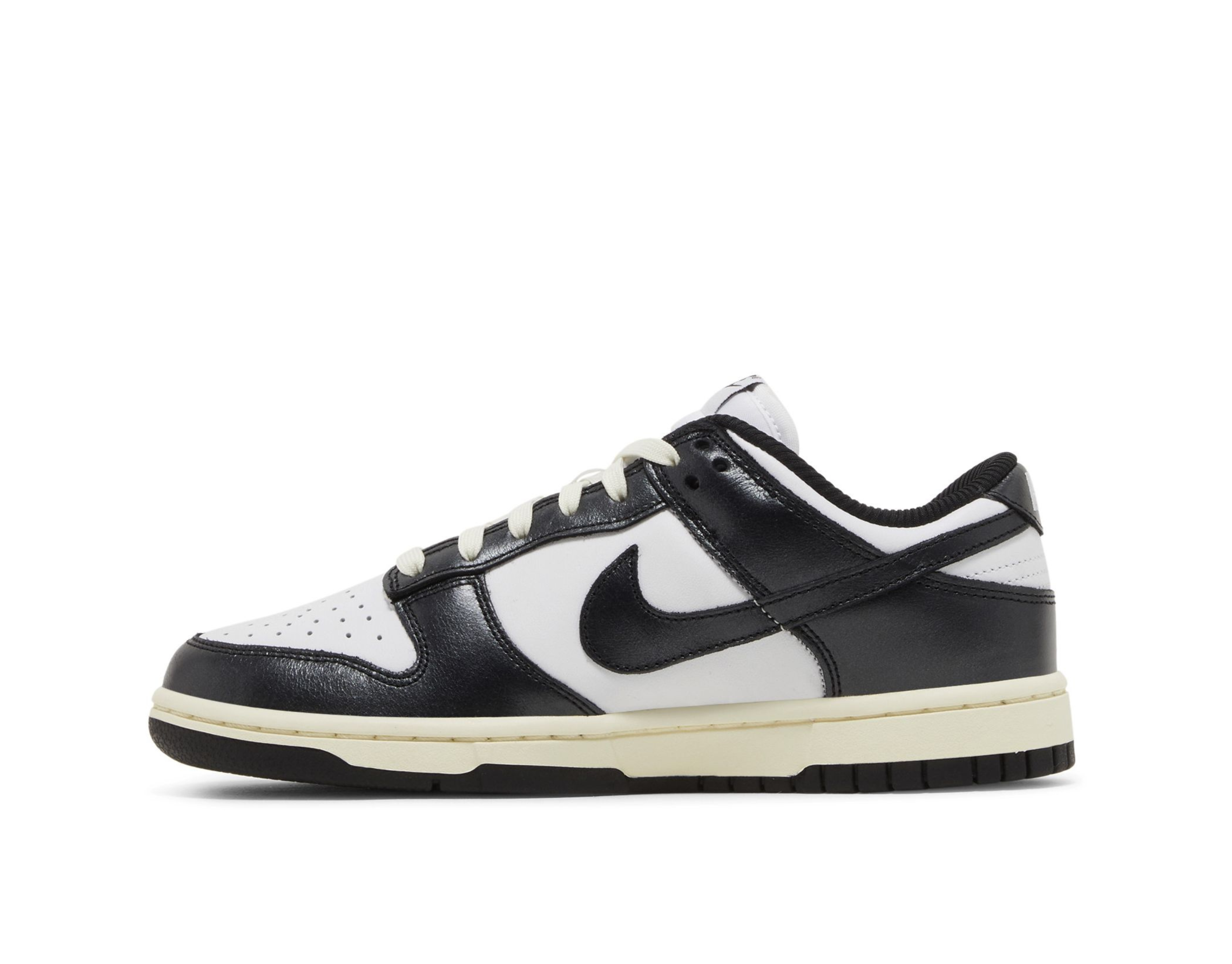 Wmns Dunk Low 'Vintage Panda'