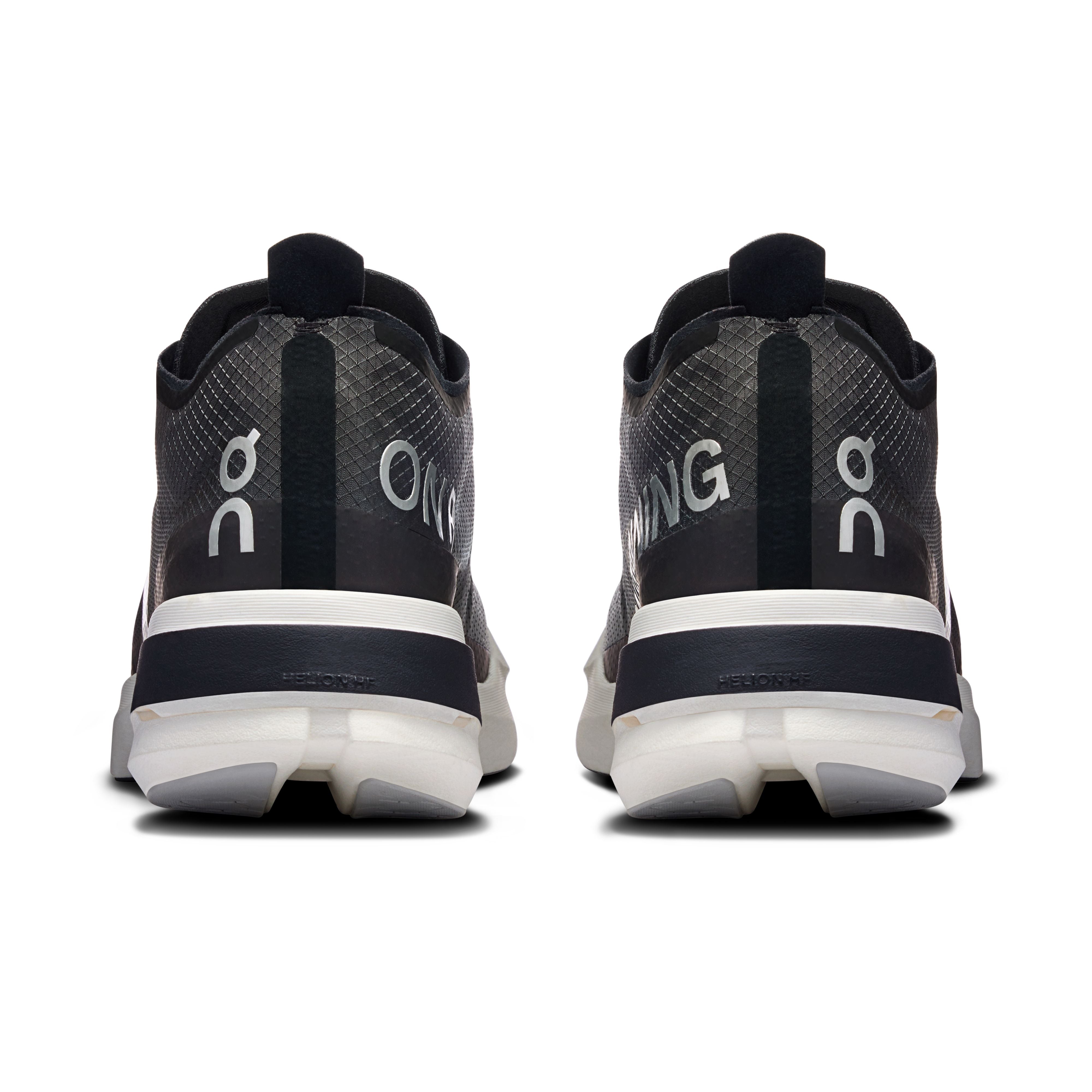 ON Cloudboom Strike 'Black | White'