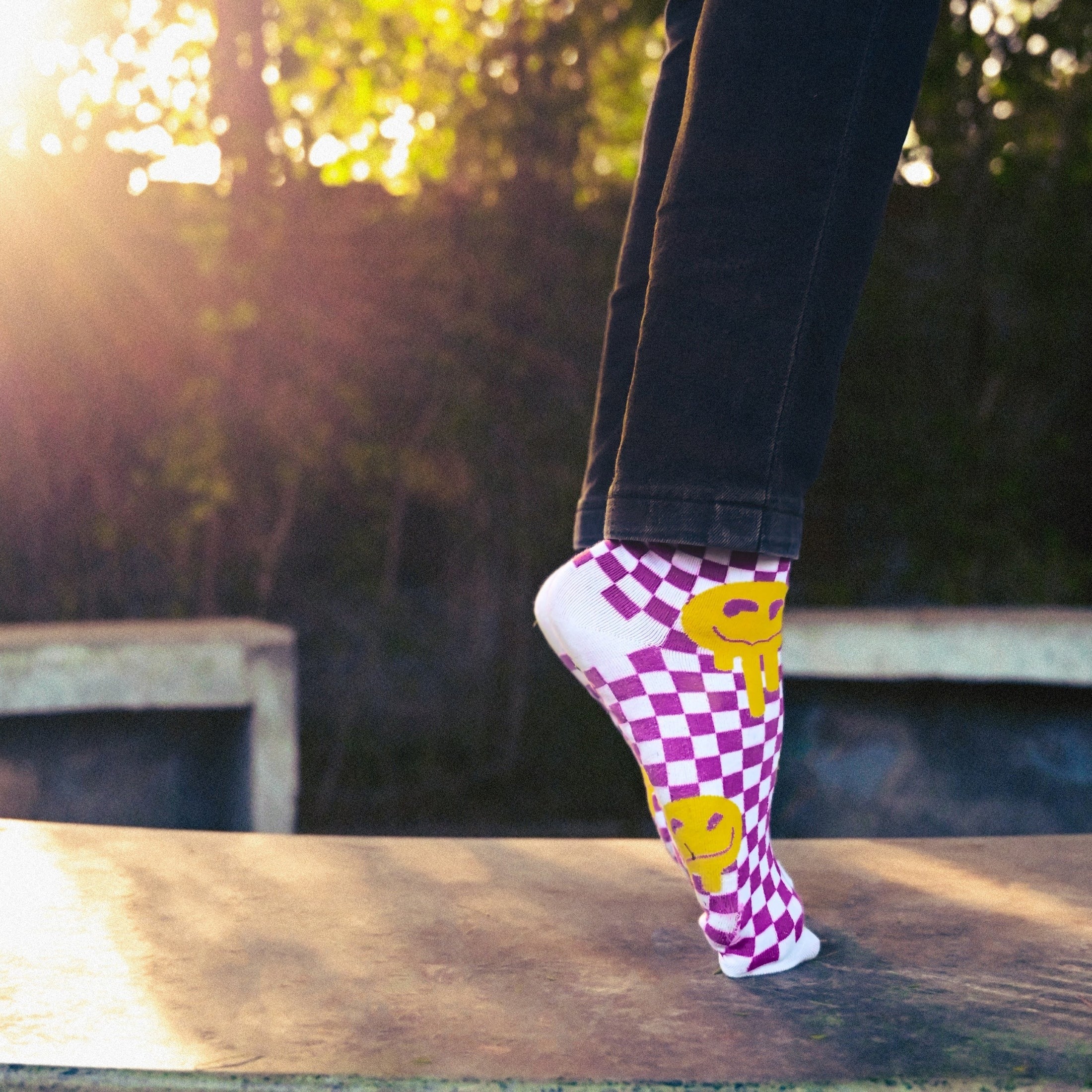 Smiling Board - Crew Length Socks